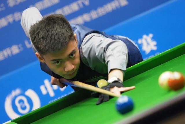 曼城以3 曼城以3