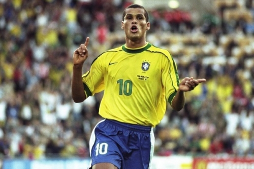 三双的MV 三双的MV