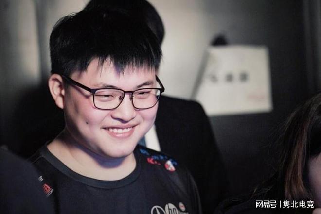 员或者签约 员或者签约